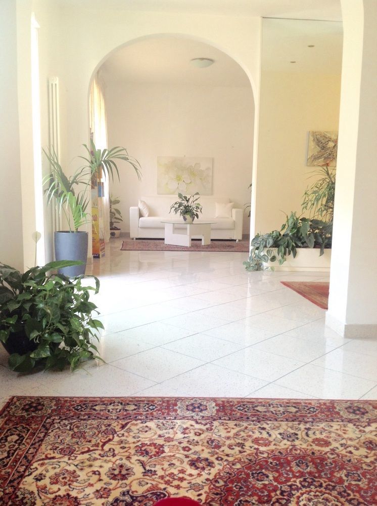 Aparthotel Ofelia 3*