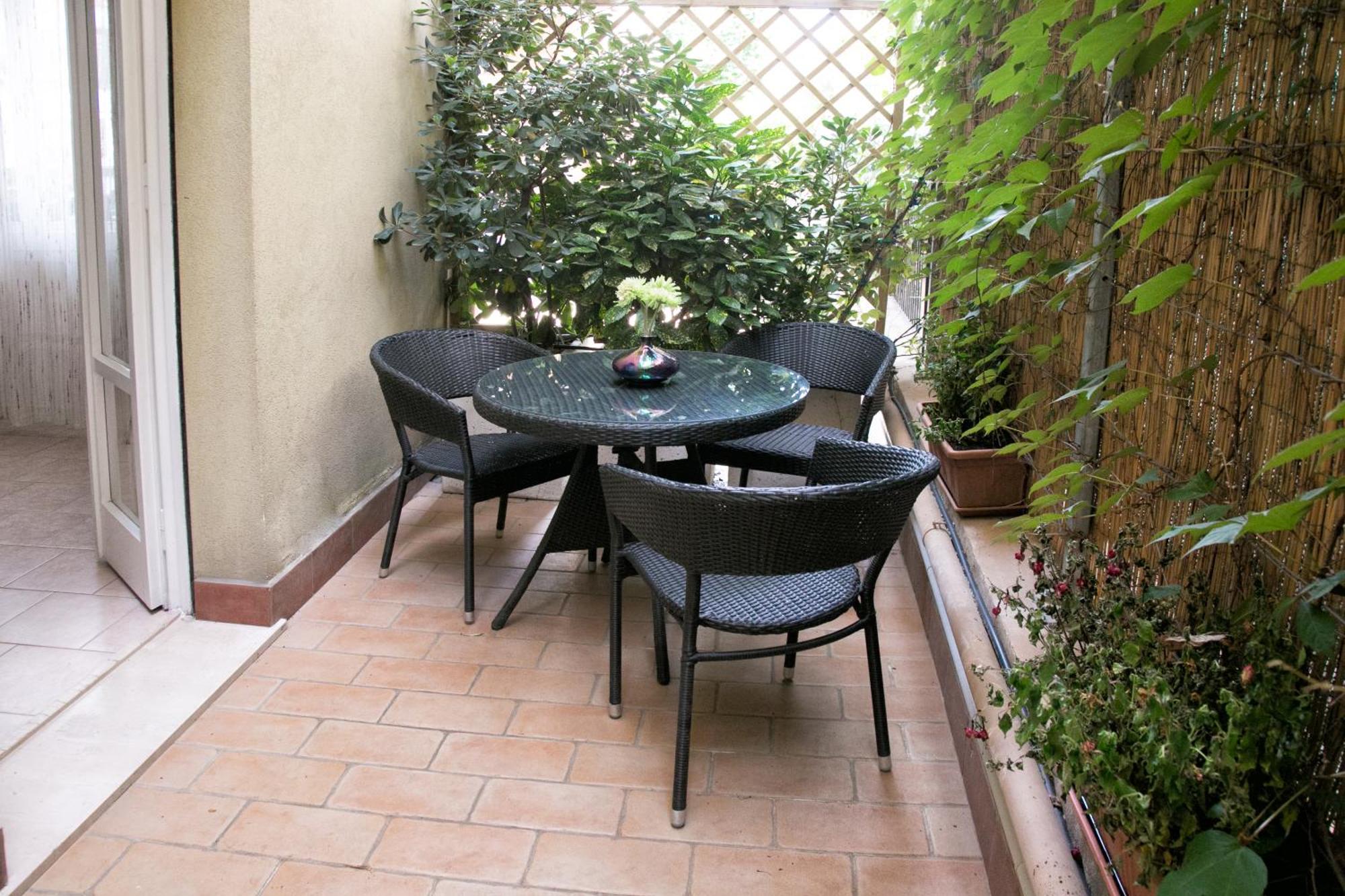 Ofelia Aparthotel 3*