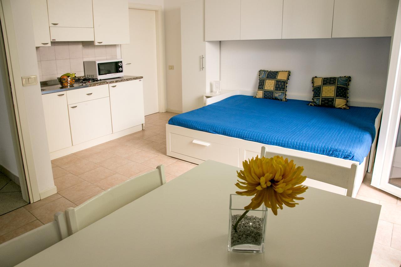Ofelia Aparthotel